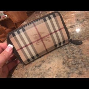 Burberry Small Wallet ~ Authentic
